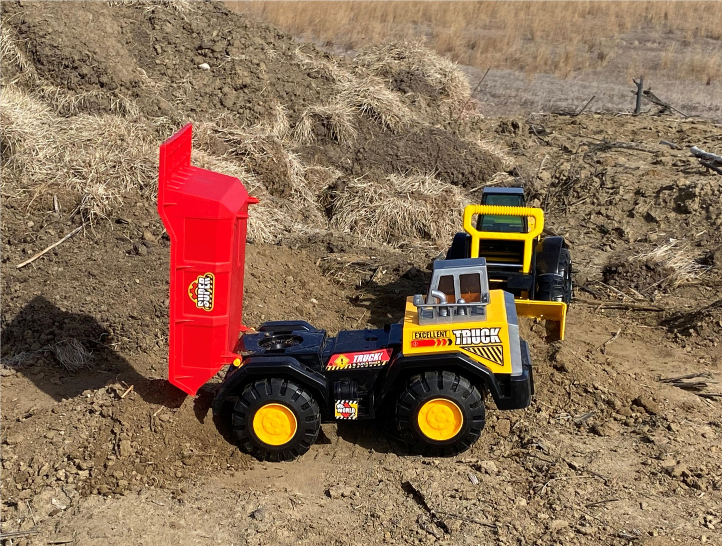 Big Dump Truck, Red and Yellow 16 inch Offroad Dump Truck